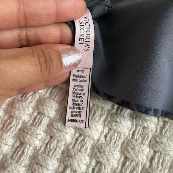 Victoria's Secret Leopard Print Underwire Bra 34DDD Padded Adjustable Straps - Picture 7 of 9